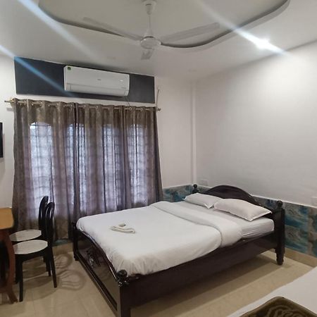 Hotel Santi Palace Bokakhat Ngoại thất bức ảnh
